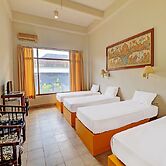 Super OYO 91870 Warna Kedaton