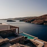 Ble Kythnos Suites
