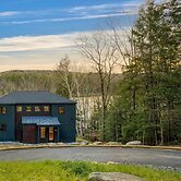 Forget-me-not by Avantstay Bold Lakefront Escape