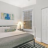 2BR Real Comfy Apt in Wrigleyville