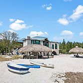 Barnacle Resort