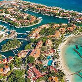 The apartment close to everything