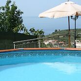 Holiday House in Cilento With Pool and sea View