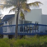 Spacious Villa On The Beach