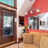 Manitou Lodge 11 Hotel Room by Alpine Lodging Telluride