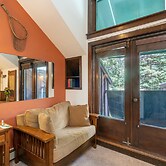 Manitou Lodge 8 Hotel Room by Alpine Lodging Telluride