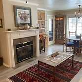 Wintergreen 3101 2 Bedroom Full Kitchen Condo Condo by Redawning