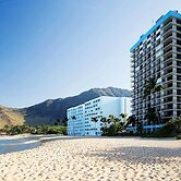 Hawaiian Princess at Makaha Beach