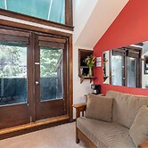 Manitou Lodge 9 Hotel Room by Alpine Lodging Telluride
