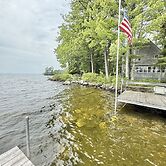 Paradise Point Limit 10 4 Bedroom Cottage by RedAwning