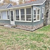 Swallow - Limit 4 2 Bedroom Cottage by RedAwning