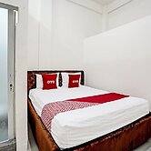 OYO 91653 Grand Syariah Hagawa Lamongan Near SPORT CENTER LAMONGAN