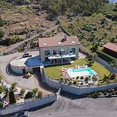 A Ballenera de Caneliñas