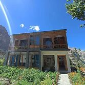 Hotel The Stone Palace