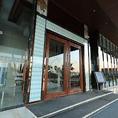 Krishna Hotel And Resort