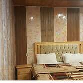New Park Hotel & Restaurant