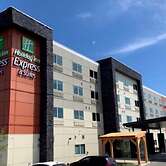 Holiday Inn Express and Suites Courtenay Comox by IHG