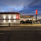 Red Roof Inn Carson - Wilmington