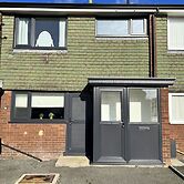 vERY comfy town house