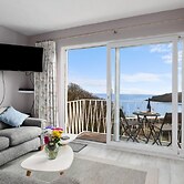 Freshwater Bay - Sea View Apartment
