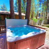 Sky Chalet 3 Bedroom Cabin by RedAwning