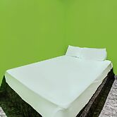 OYO 92149 Ashooy HomestayNearWisata Desa sedau