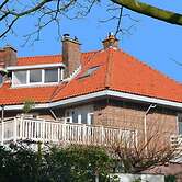 Coastal Apartment Near Dunes