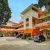 OYO Life 91984 Taufik Kost Syariah