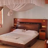 Maralink Hotel