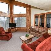Seven Springs 1 BR+Loft Condo, Pet Friendly! by RedAwning - Save 10% o