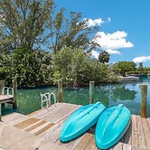 Coconut Bayou 2 Bedroom Home by RedAwning