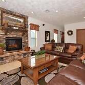 Seven Springs 4 BR Premium Condo, Mountain Views! by RedAwning
