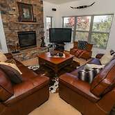 Seven Springs 4 BR Premium Condo, Mountain Views! by RedAwning - Save