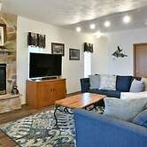 Seven Springs 4 BR Premium Condo, Deck with Views by RedAwning - Save 