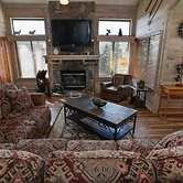 Seven Springs Sunridge 3 Bedrooms Premium Condo, Private Hot Tub! by R