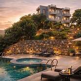 The Sky Imperial Pavoreal Jungle Resort