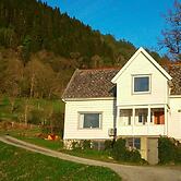 6 Person Holiday Home in Lonevag