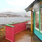 6 Person Holiday Home in Maloy-by Traum