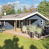 6 Person Holiday Home in Pandrup