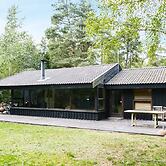 6 Person Holiday Home in Farevejle-by Traum