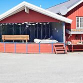 8 Person Holiday Home in Sjernaroy