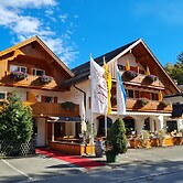 Hotel Garni Café Nuss