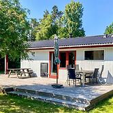 6 Person Holiday Home in Grenaa