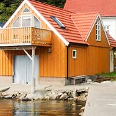 4 Person Holiday Home in Maloy-by Traum