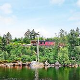 6 Person Holiday Home in Lyngdal