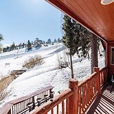Clover by Avantstay Gorgeous Ski In/ Ski Out Home w/ Game Room & Hot T