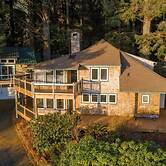Coastal Getaway in Manzanita w Fire Pit, Guest House & Views Seagrove 