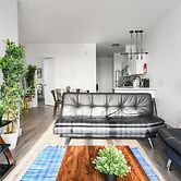 Luxury 2BR 30 Mins to Manhattan Evonify