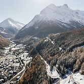 Waldhotel Fletschhorn - Panoramic Retreat in Saas Fee
