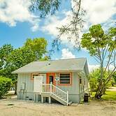 Baywatch Cabin 2 Bedroom Home by RedAwning